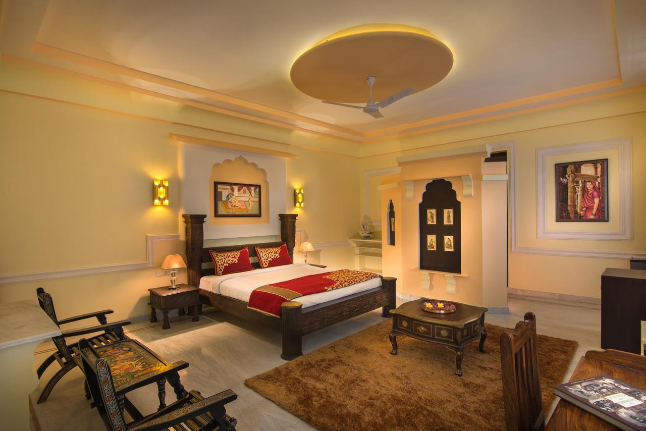 Syna Heritage Hotel Khajuraho Exterior photo