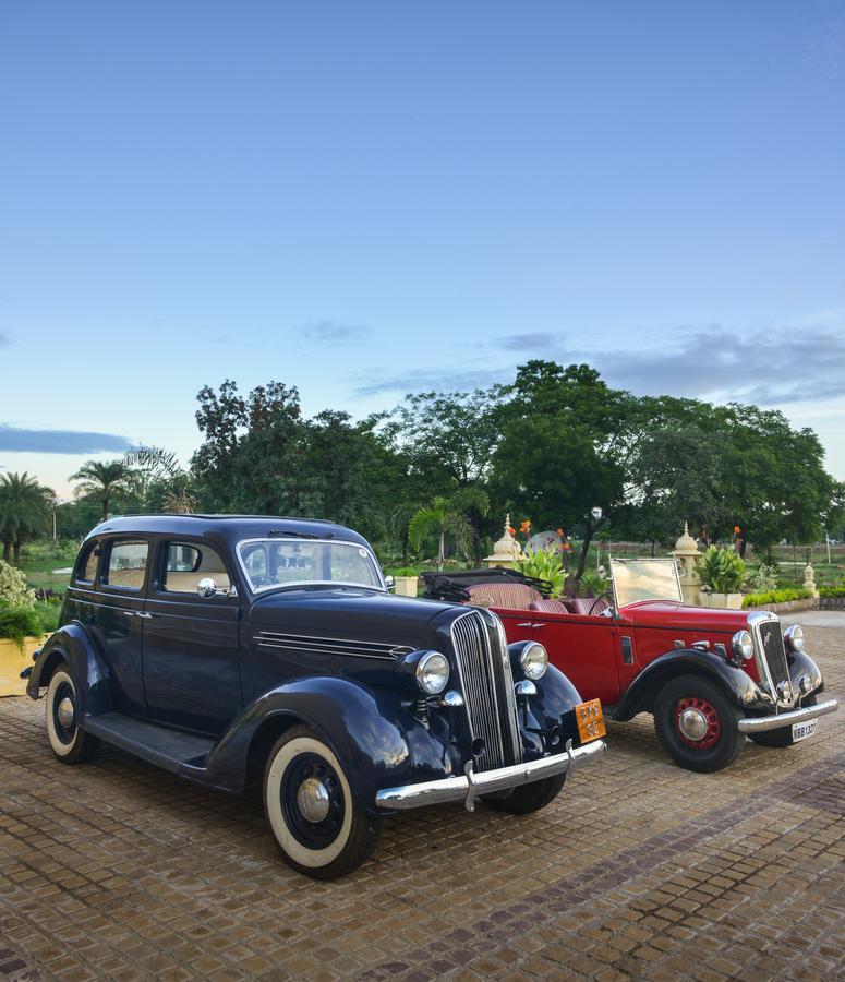Syna Heritage Hotel Khajuraho Exterior photo