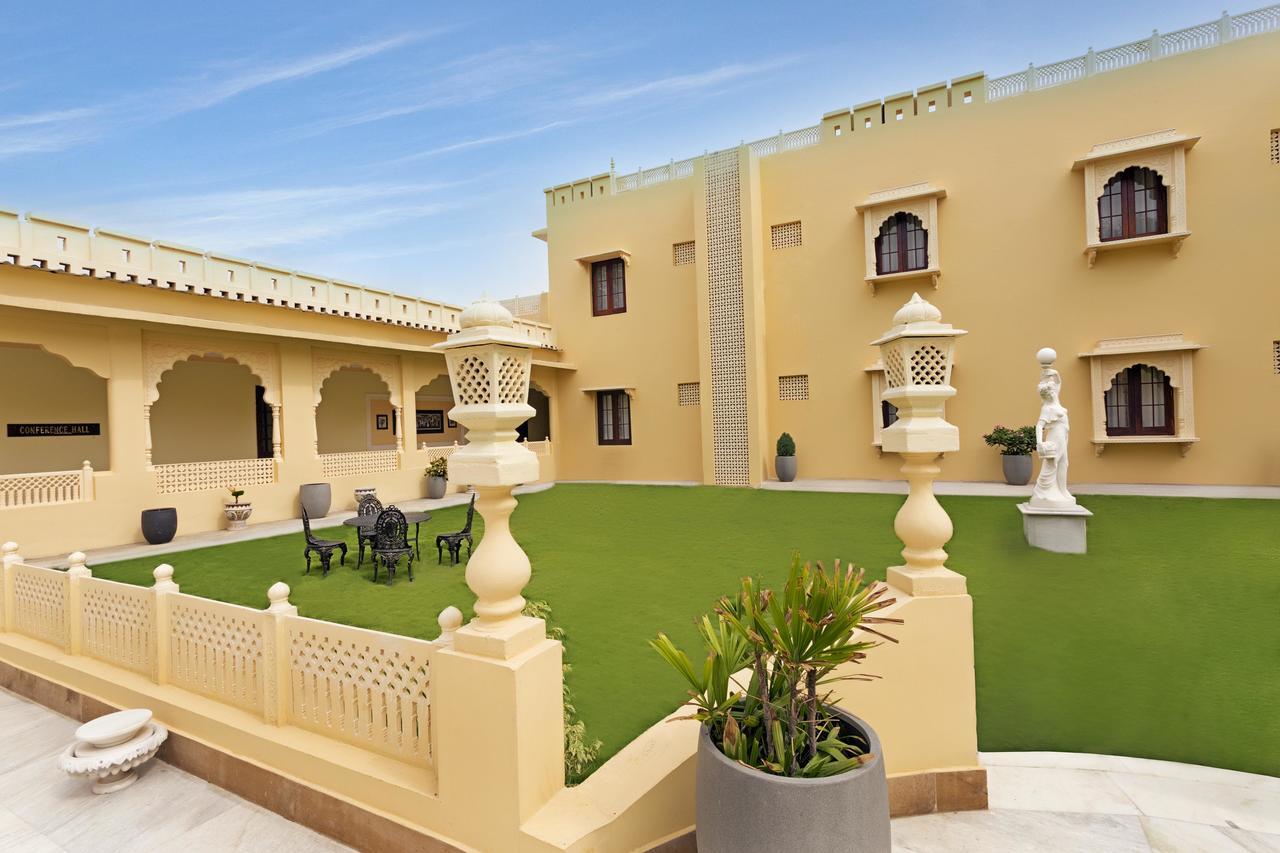 Syna Heritage Hotel Khajuraho Exterior photo
