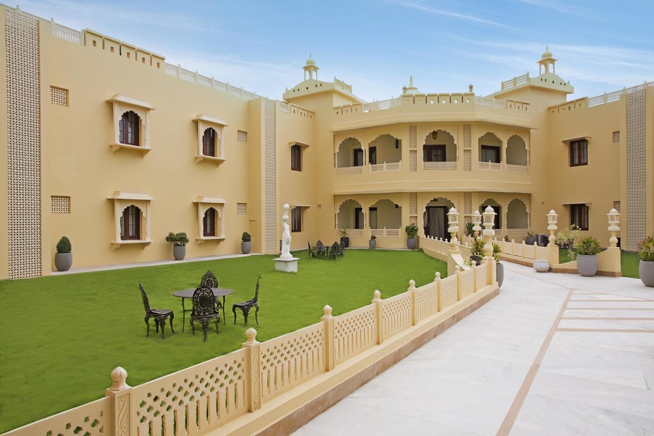Syna Heritage Hotel Khajuraho Exterior photo
