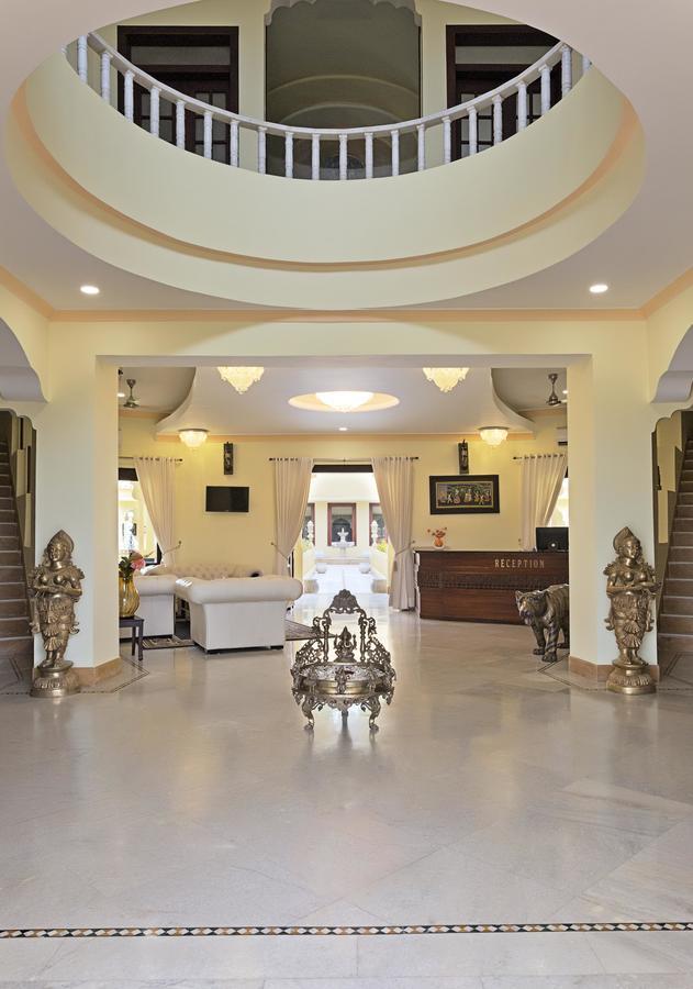 Syna Heritage Hotel Khajuraho Exterior photo